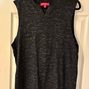 Guess Black and Gray T-Shirt Medium